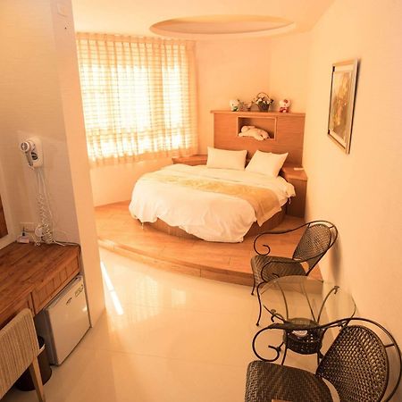 馬公市 Long Hong Bed & Breakfast エクステリア 写真